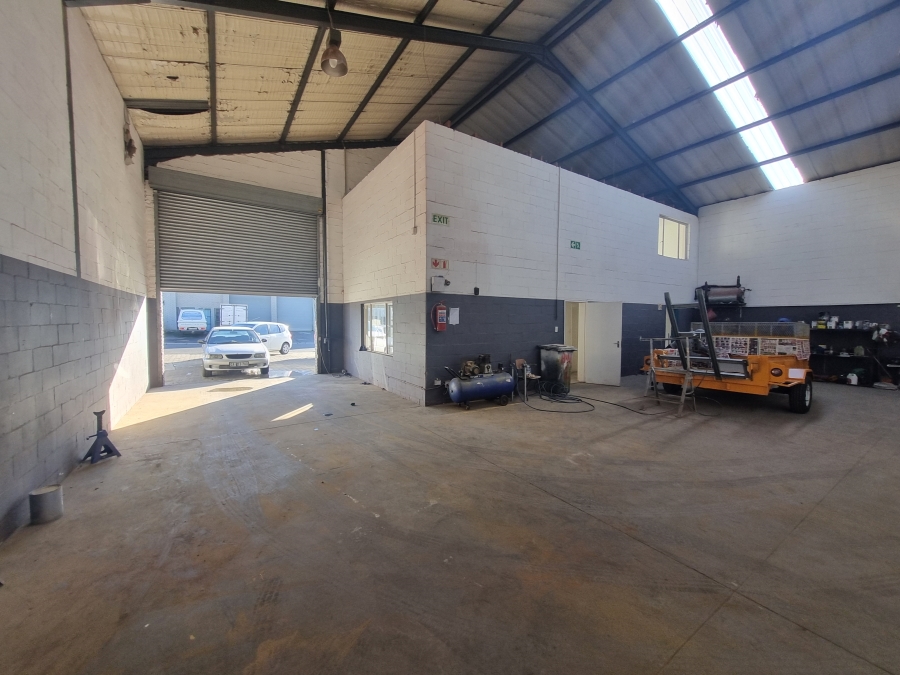 To Let commercial Property for Rent in Okavango Park Western Cape